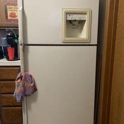 Free Old GE Profile Fridge / Freezer