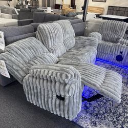 Recliner LED Sofa. 🚚WE DELIVER🚚