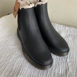 Dr Martens Dorrian Fur Lined Chelsea Boot