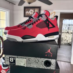 Jordan 4 Toro Bravo Size 8.5 800$ Obo