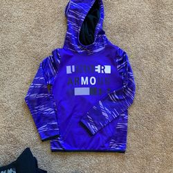Girls Youth Medium Under armour Sweatshirt