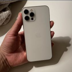 Silver iPhone 12 Pro (128gb)