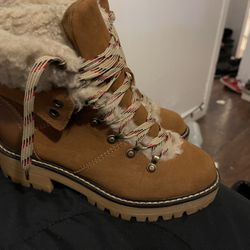 Light Brown Boots  6 👢 