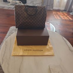 Louis Vuitton Speedy 30