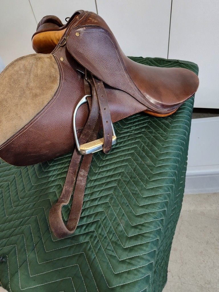 English Saddle