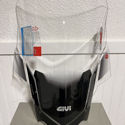 Yamaha Tenere 700 Windscreen - Givi D2145 / D2145ST - Model years 2021-2024