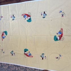 Antique Embroidered Tablecloth With Six Napkins