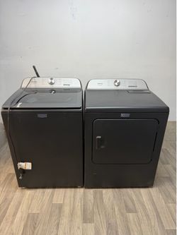 Maytag washer and dryer laundry set