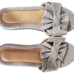 (TWO *FOR* $6) Sandals Casual Flat Womens Shoes for Beach/Pool Khaki Size 8