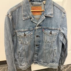 Levi’s Trucker Jacket