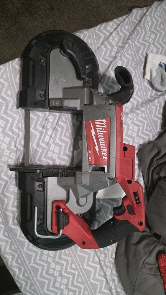 Milwaukee Band Saw