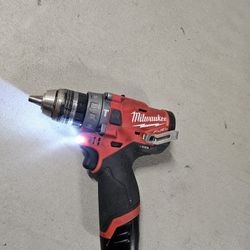 Milwaukee M12 Fuel Drill 