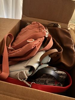 Purse A BOX FULL OF PURSES AND BAGS