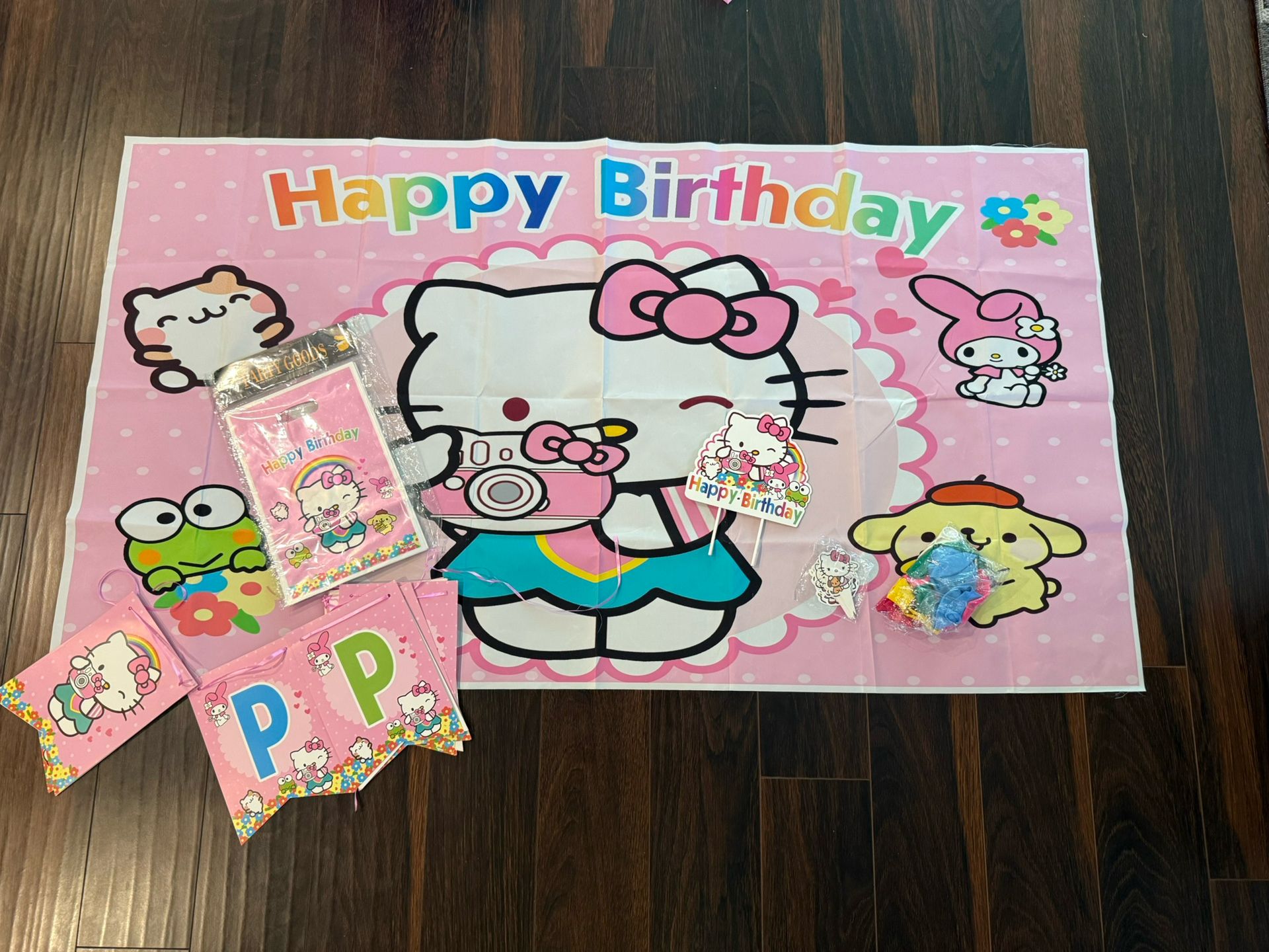 Full Hello Kitty Party Supplies