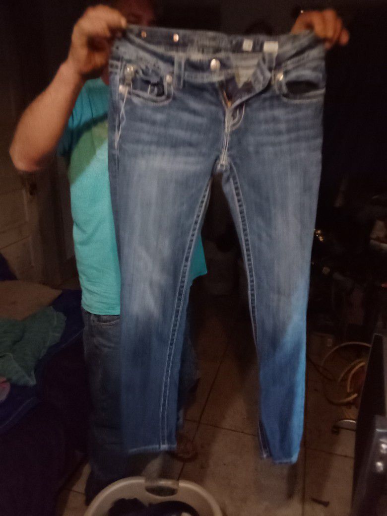 Miss Me Jeans Size 28 Sale in Oklahoma City, OK - OfferUp