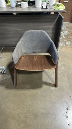 Blue Dot Clutch Lounge Chair Slate Leather/ Walnut