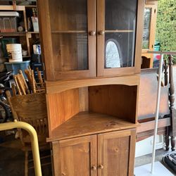 Corner Hutch
