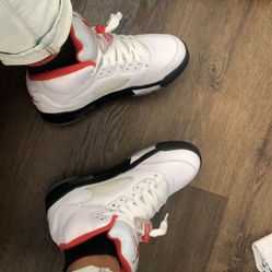 Jordan Retro Fire Red 5s 