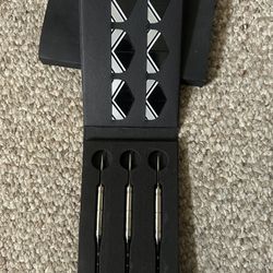 Professional Steel Tip Darts Set – With Extra Flights – Great Condition