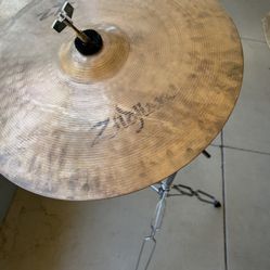 Zildian 20 Plate Whit Stand