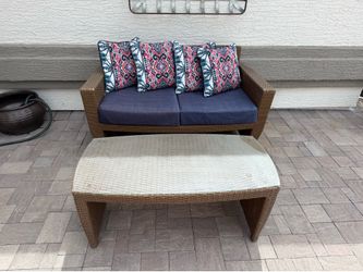 Wicker bench & coffee table