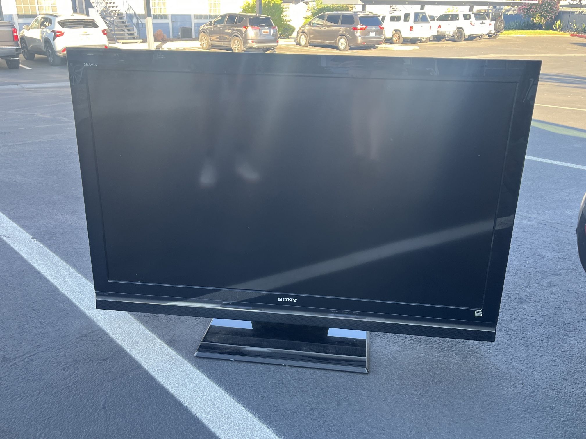 LIGHTLY USED SONY BRAVIA TV 50”