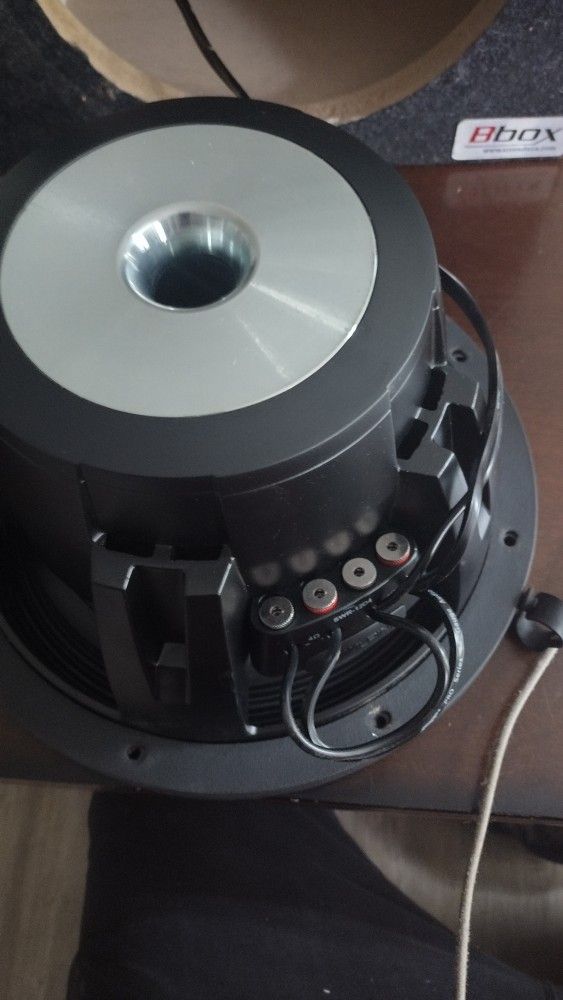 Alpine Swr 12d4 - Main Image