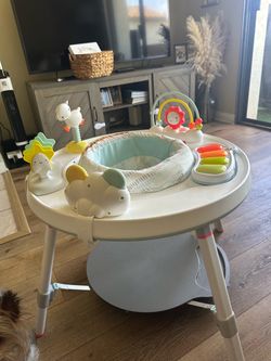 Skip Hop Activity Center – Excellent Condition