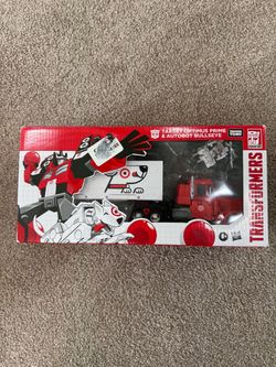 Transformers Target Optimus Prime & Autobot Bullseye Set