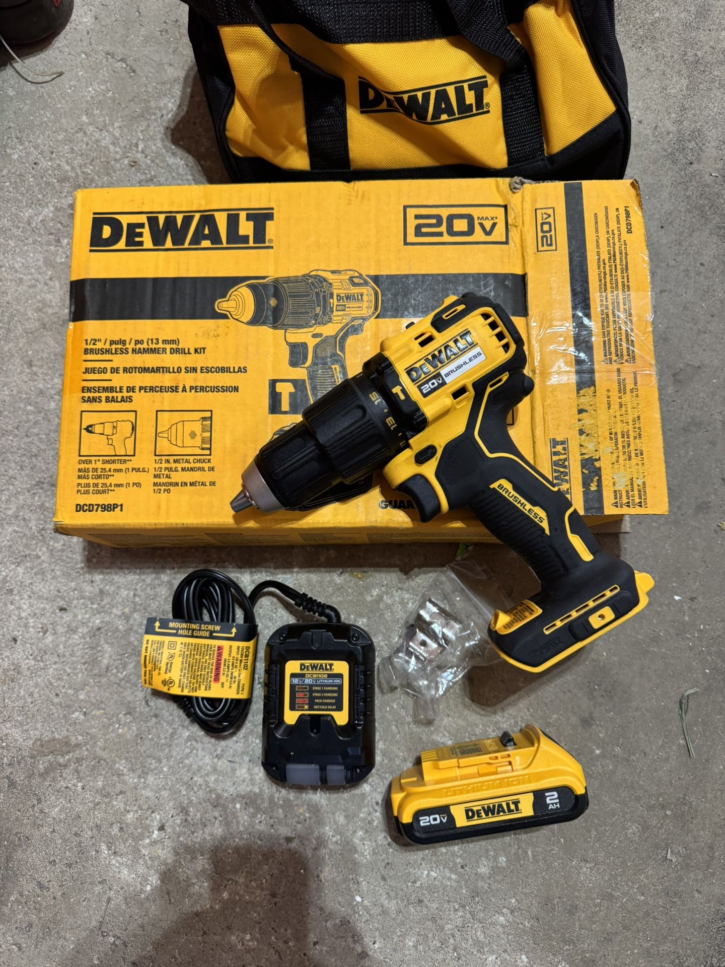 Dewalt Hammer Drill 20 volt brushless with 2 AH battery, charger and bag 2024 model and warranty NEW