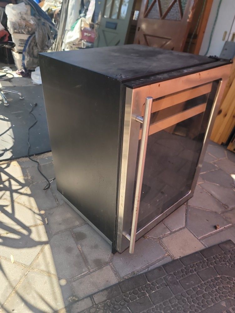 Uline Vine Cooler For Project Incubator Proofer Seed Starter Business equipment