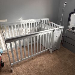 Dream On Me Jayden 4-in-1 Black Mini Convertible Crib And Changer by