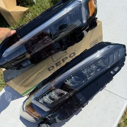 22-25 Honda Civic Headlights New 
