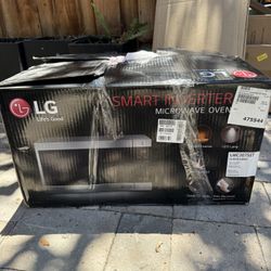 Never Used, New LG Microwave 