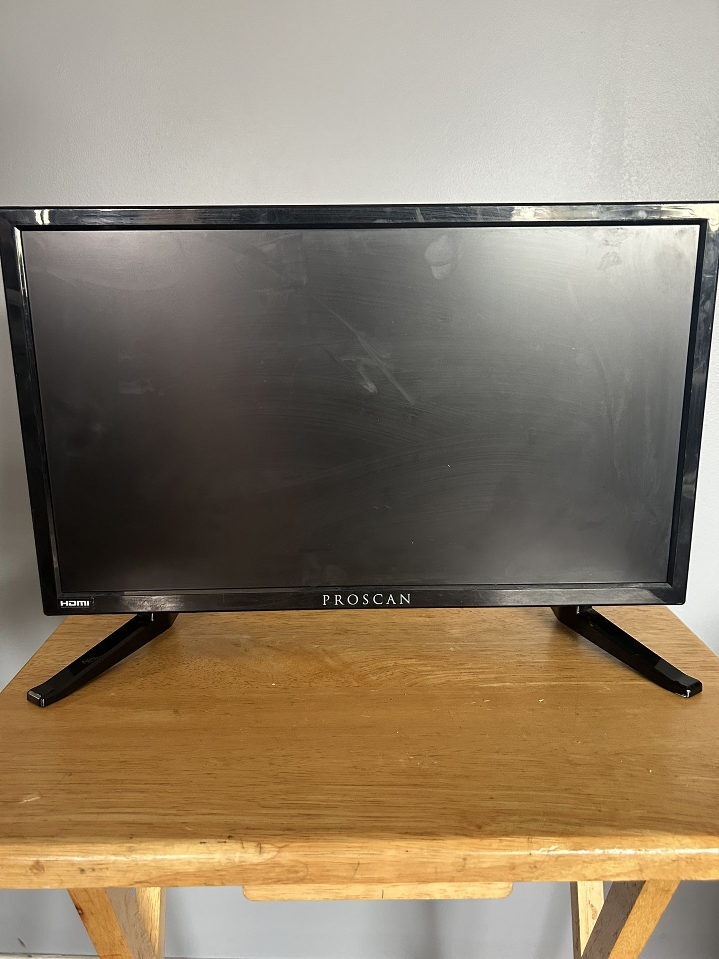 17 inch Proscan tv/monitor 
