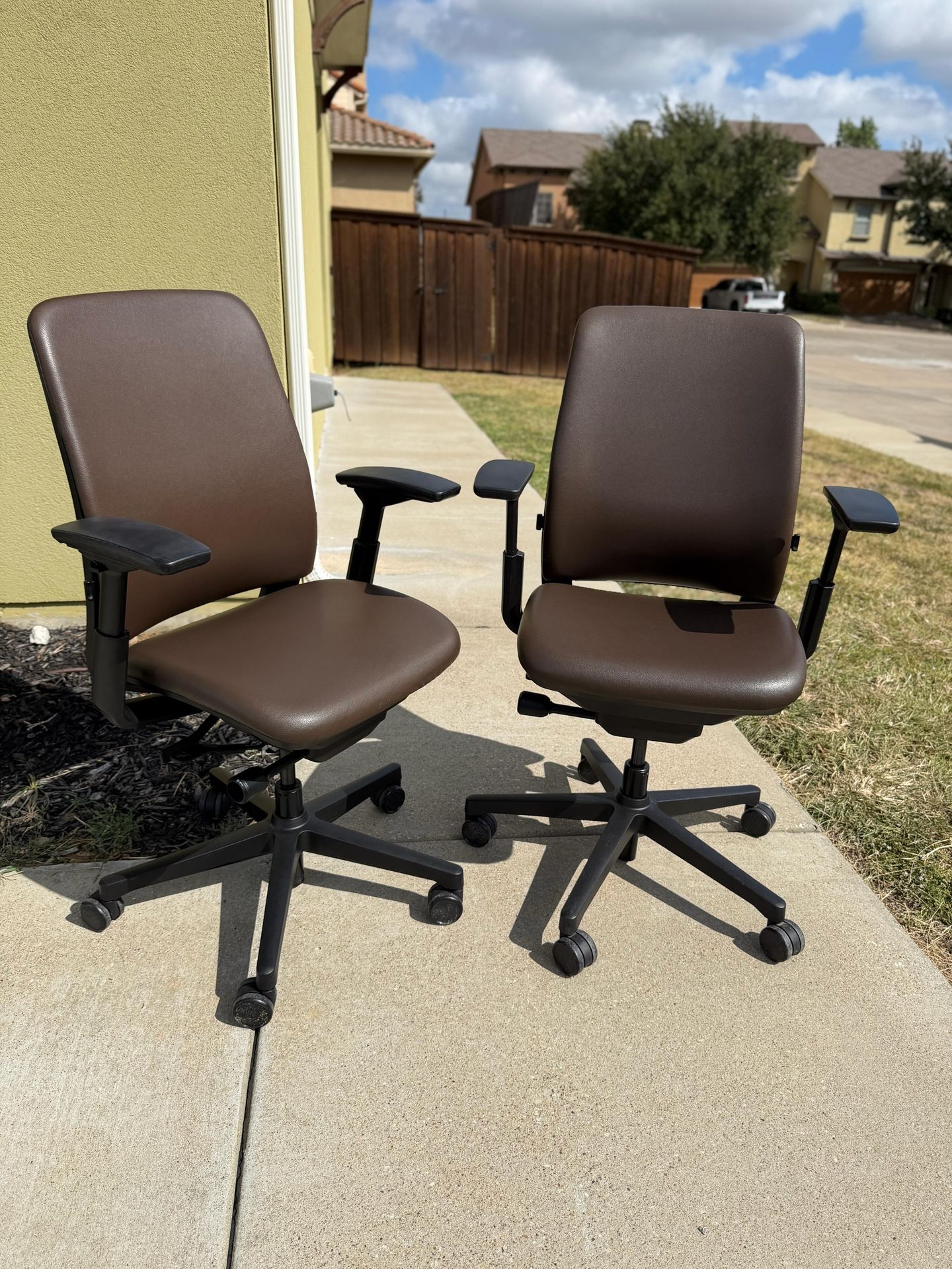 Steelcase Amia Office Chair /fully Loaded