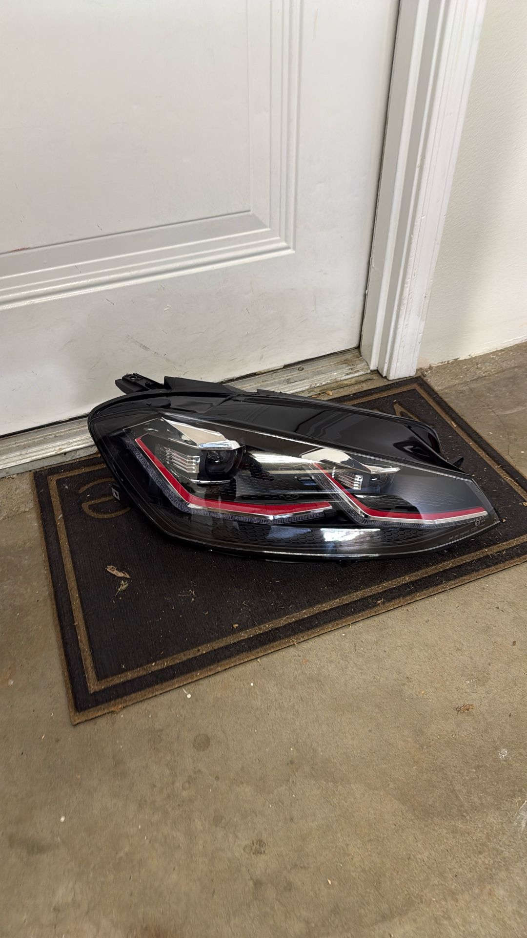 Golf gti MK7.5 Passenger Vland Headlights 2018+