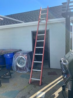 Escalera no extendible. 12 ft. $95