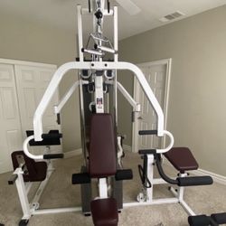 Home Gym W Accessories   