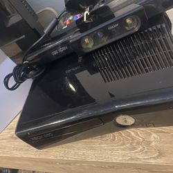 Xbox360 With Kinect Sensor