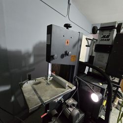 Craftsman Professional 14-inch Band Saw."