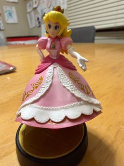 Princess peach amiibo
