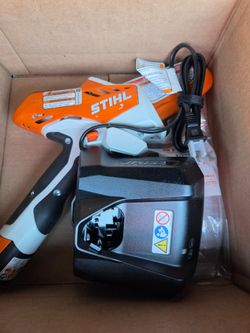 STIHL Cordless Chainsaw with Charger