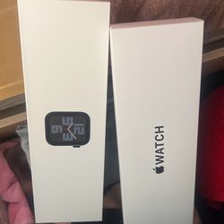Brand New Apple Watch SE Gen2 40mm Midnight