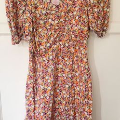 Hello I’M Looking For This Dress