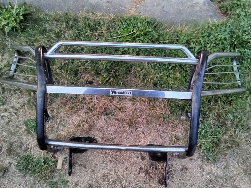 Broadfeet Grille Guard