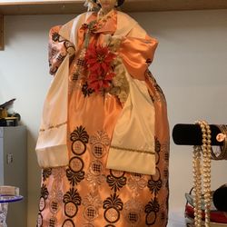 3 foot tall Geisha