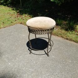 Round Cushion Footstool 