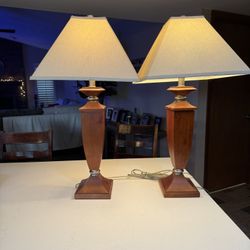 2 Beautiful Lamps 