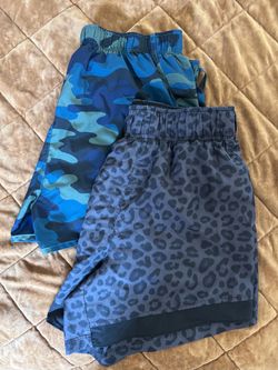 Womens Athletic Shorts Size Medium